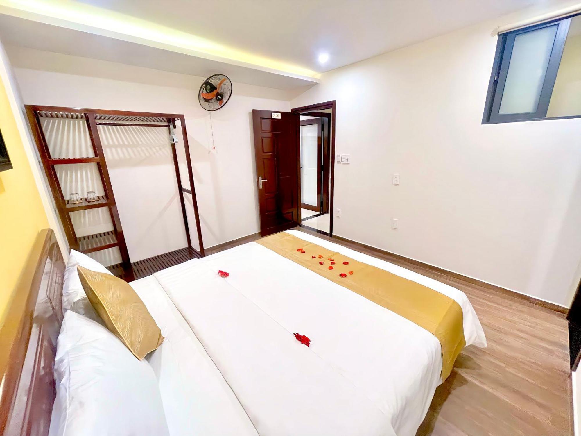 King Kong Homestay ホイアン エクステリア 写真